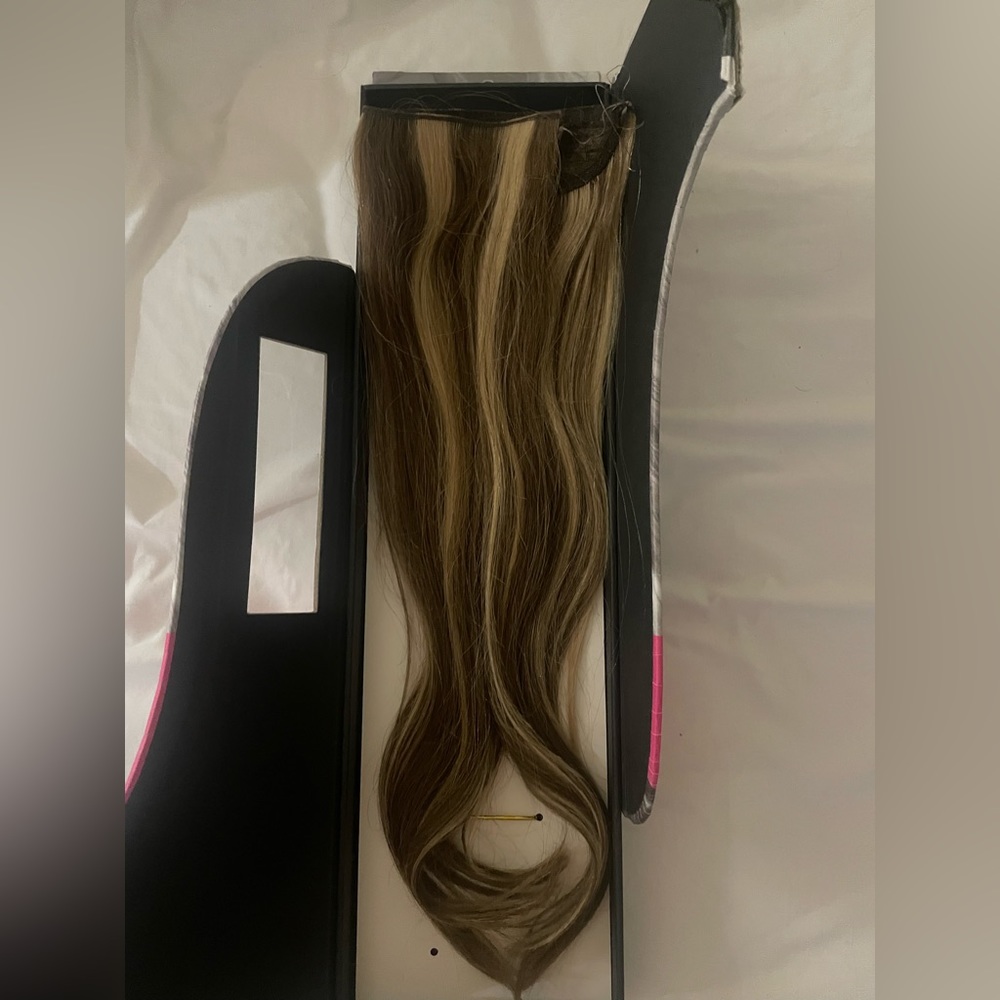 Natural Hair Extensión 100% Remy human hair. Never used it is new